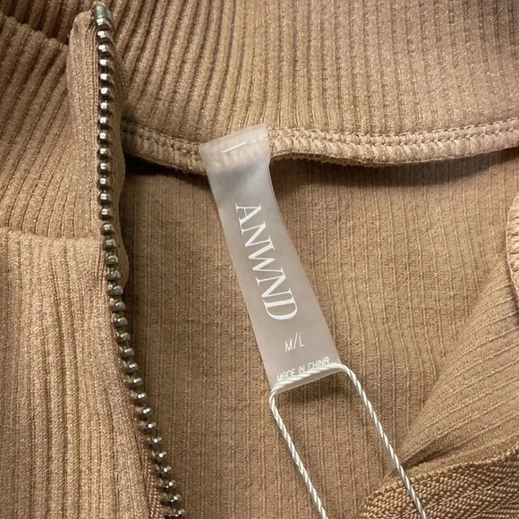 ANWND  Kids tank top M/L - Picture 8 of 17